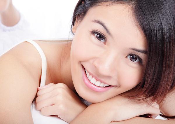 Looking for the right cosmetic dentist near Woodland Hills, CA