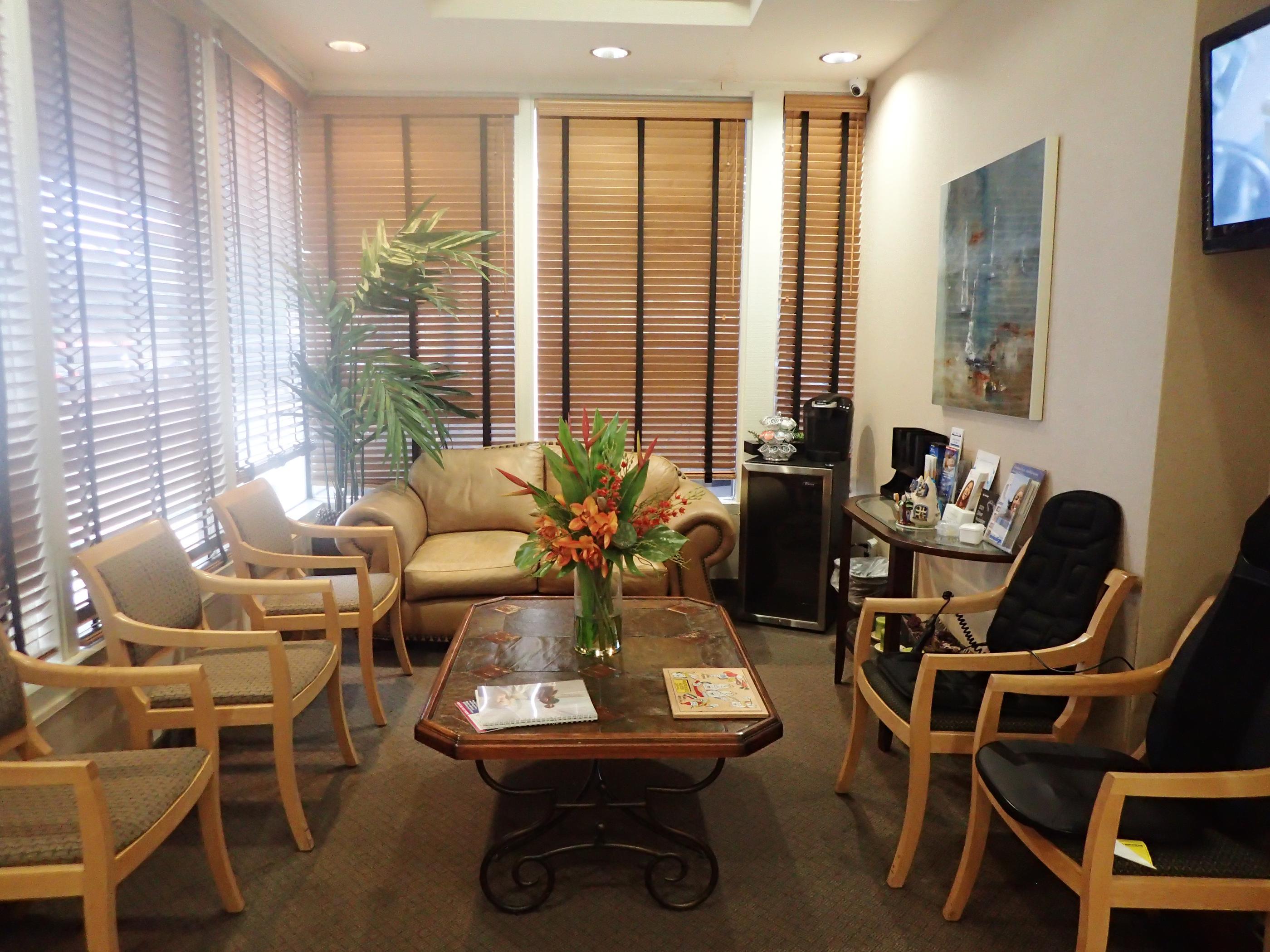 91364 Dentist
